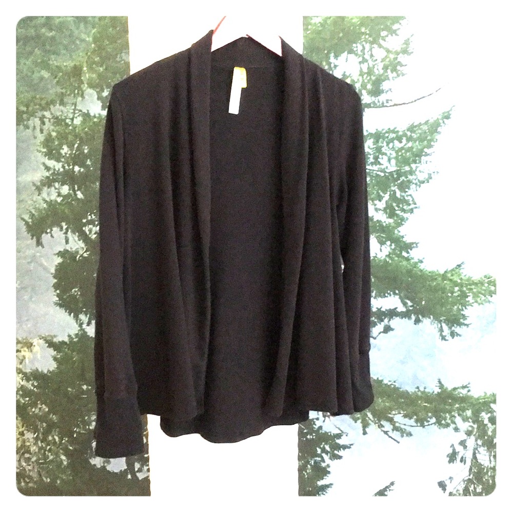 HUE black cardigan